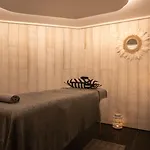 מלון The Originals Boutique La Ouest & סן-פאלה-סור-מר