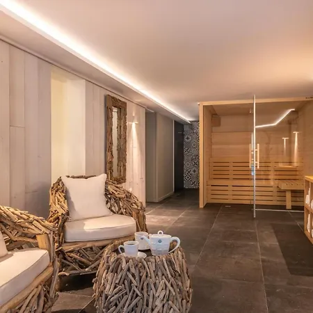 Hotel The Originals Boutique La Ouest &