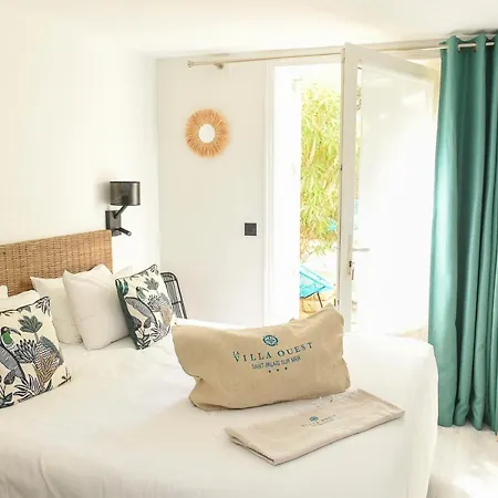 Hotel The Originals Boutique La Ouest & 3*