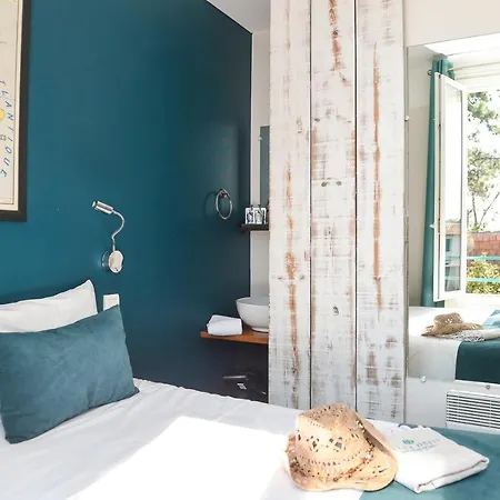 Hotel The Originals Boutique La Ouest &