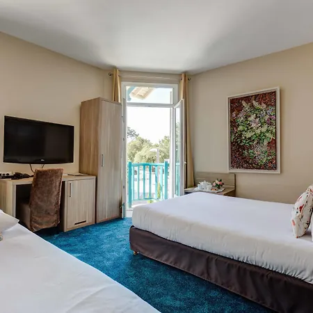 The Originals Boutique La Ouest & 3*