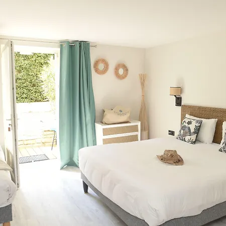 Hotel The Originals Boutique La Ouest &