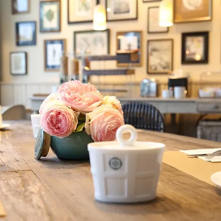 Hotel The Originals Boutique La Ouest &