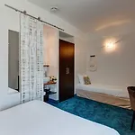 Hotel The Originals Boutique La Ouest&spa