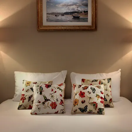 Szálloda The Originals Boutique La Ouest & 3*