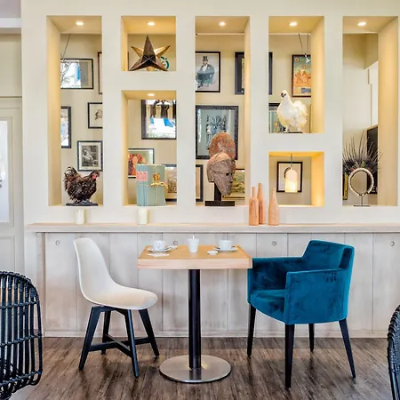 Szálloda The Originals Boutique La Ouest &