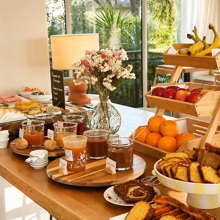 The Originals Boutique La Ouest & 3*