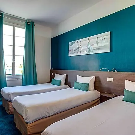 Hotel The Originals Boutique La Ouest & 3*