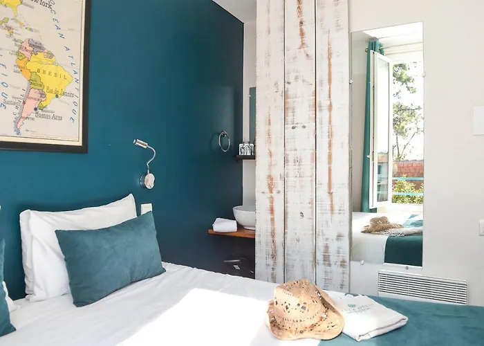 Hotel The Originals Boutique La Ouest &