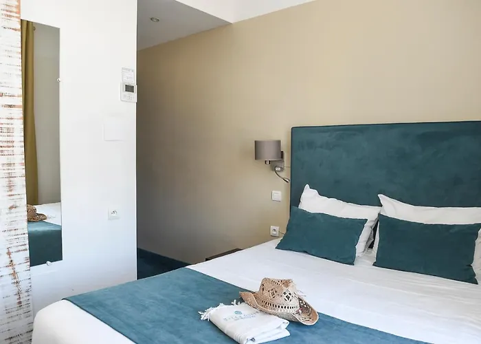 The Originals Boutique La Ouest & 3*