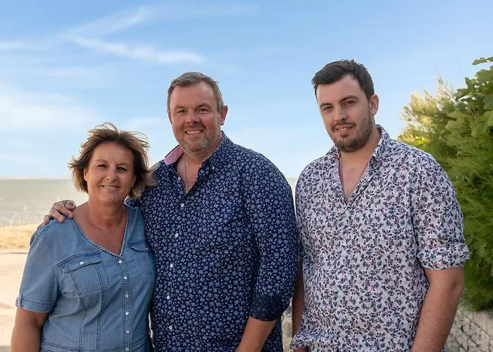 Hotel The Originals Boutique La Ouest &