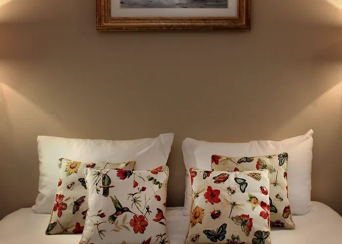 Hotel The Originals Boutique La Ouest & 3*