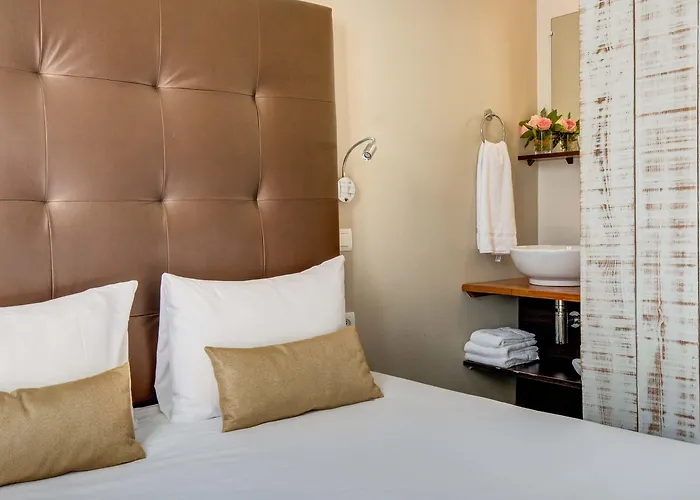 Hotel The Originals Boutique La Ouest & 3*